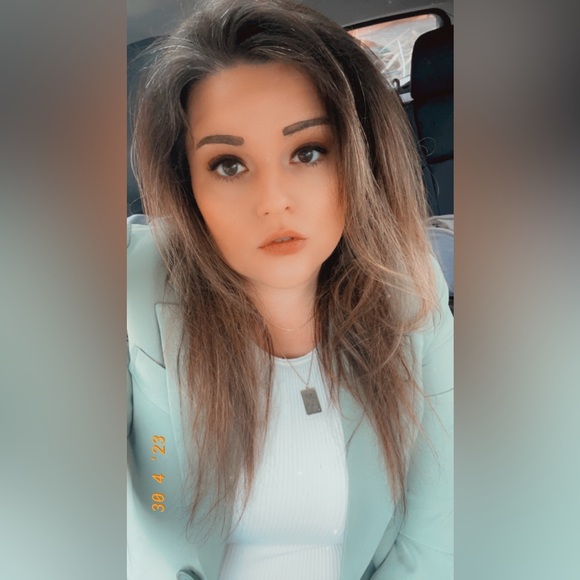 Meet your Posher, Grace @cordelias_ - Picture 9 of 16